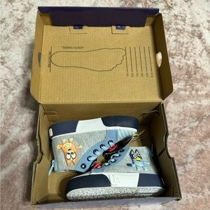 Ground Up high top Bluey shoes